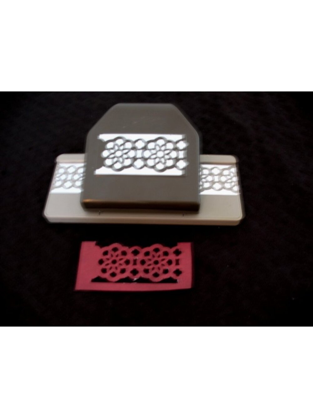 EK Success Tools Border Edger Floral, Lacy Large Paper Punch